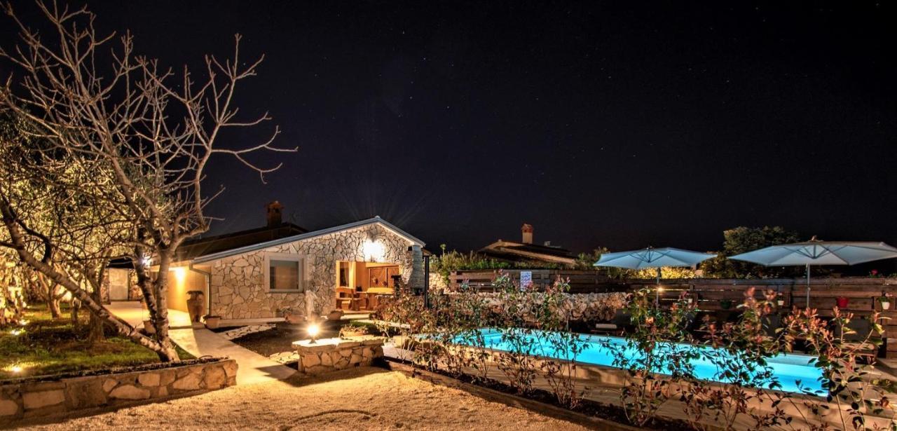 Haus Vita Pula Buitenkant foto
