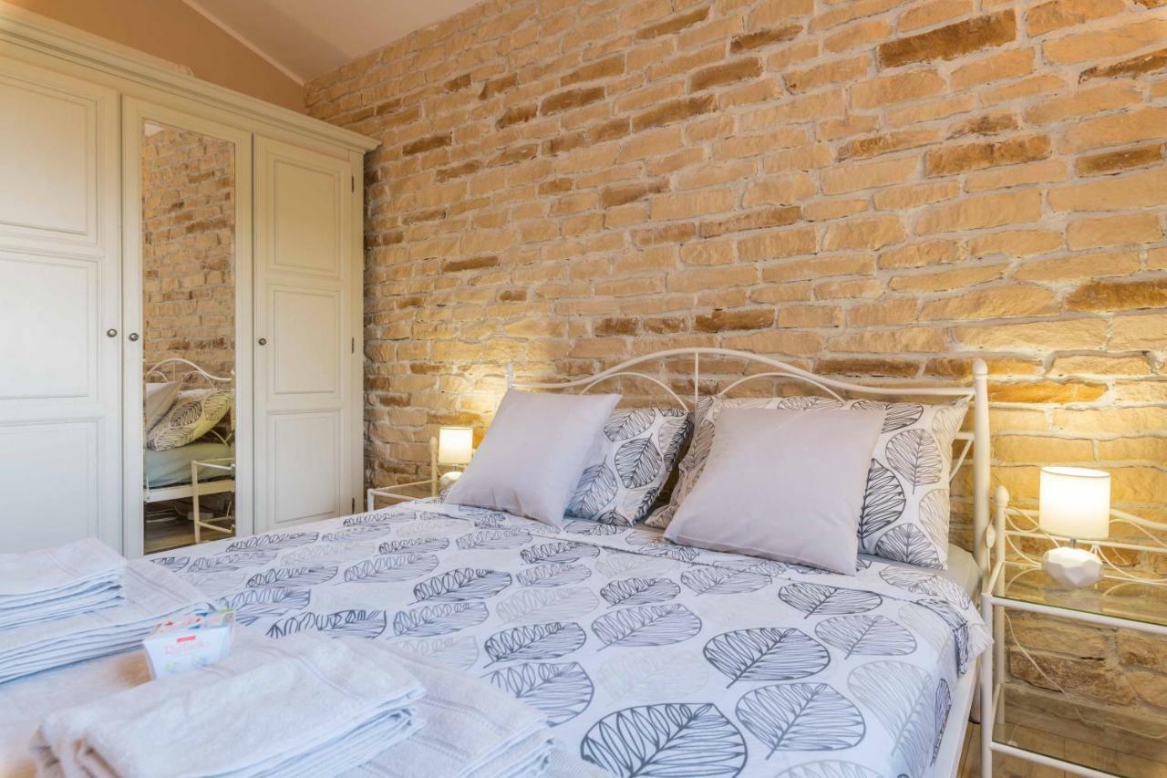 Haus Vita Pula Buitenkant foto